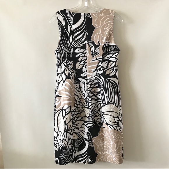 VENUS Knee Length Pattern Sheath Dress - Picture 4 of 7